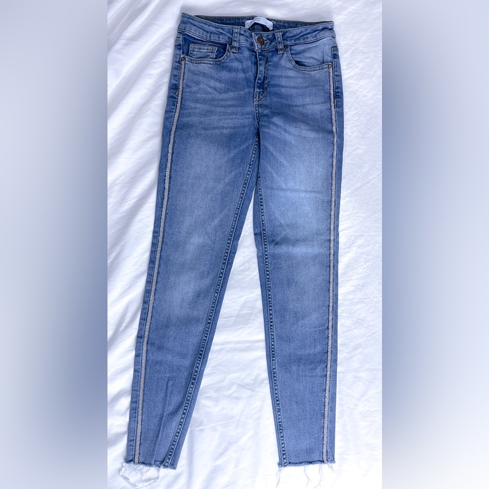 Zara Women’s Blue Skinny Jeans with Pink Embellishment on Seam